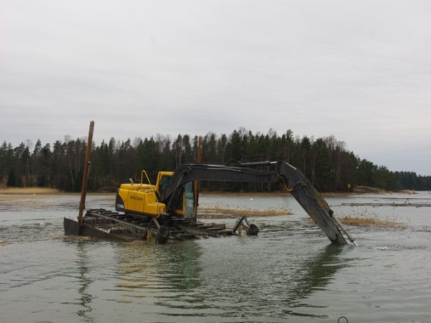 Tilaa vesirakennustyöt ja vesirakentaminen ammattilaiselta. Laadukas vesirakentaminen suoraan ammattilaiselta!